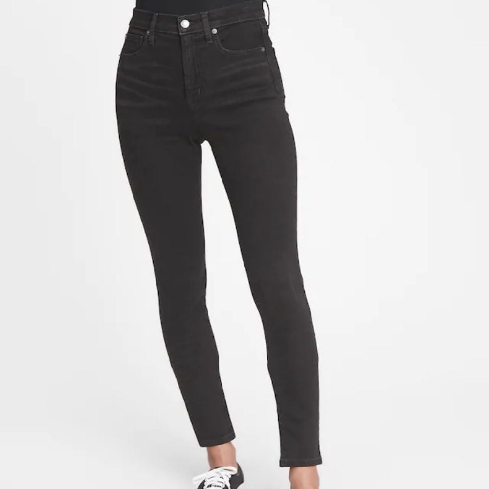 black high waisted jeans